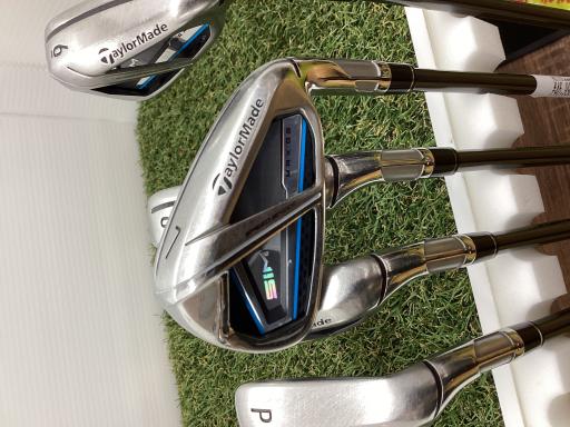 rhl@l`wEnr@@Tri{FT{Zbgj