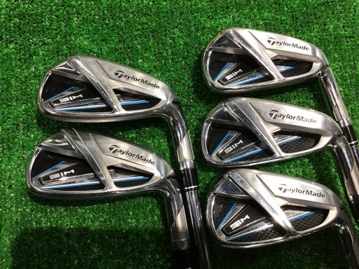 rhl@l`w@@Tri{FT{Zbgj