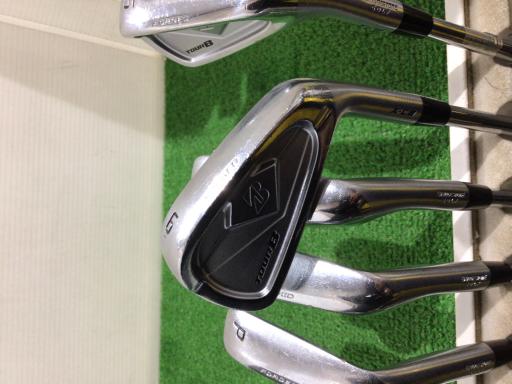 sntq@a@w|baiQOPWj@Uri{FU{Zbgj