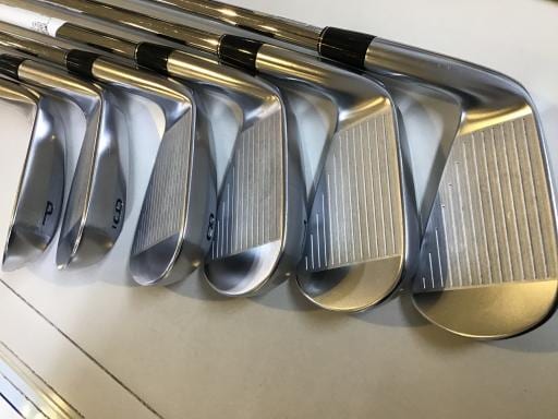 rqhwnm@ywT@Uri{FU{Zbgj