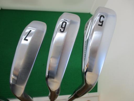 rqhwnm@ywT@Uri{FU{Zbgj