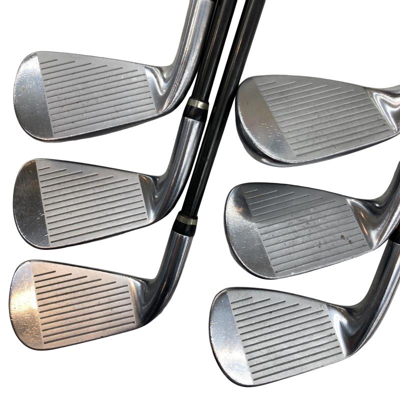 �s���������������@�u�f�R�@�U�r�i���{���F�U�{�Z�b�g�j