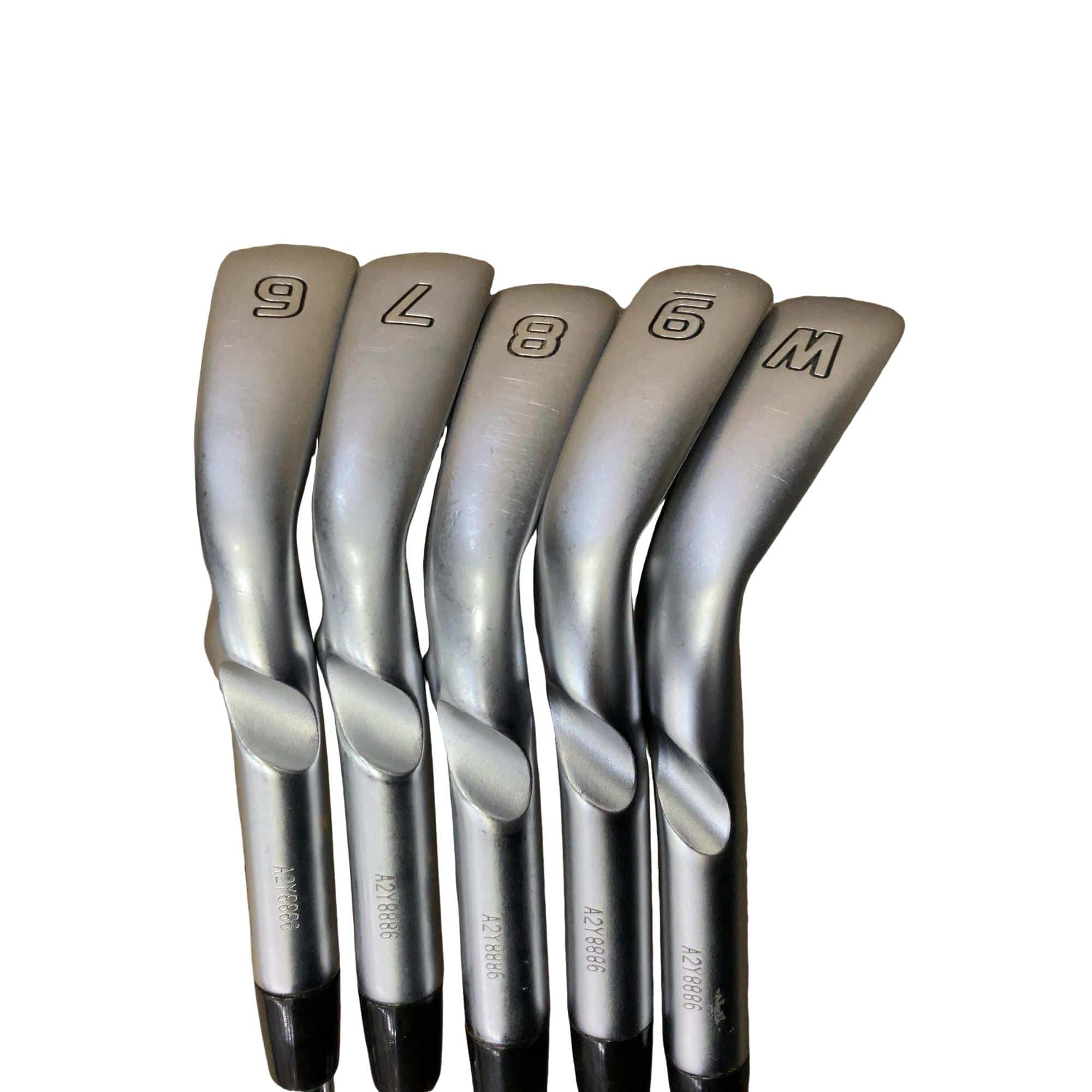 ���T�O�O�@�T�r�i���{���F�T�{�Z�b�g�j