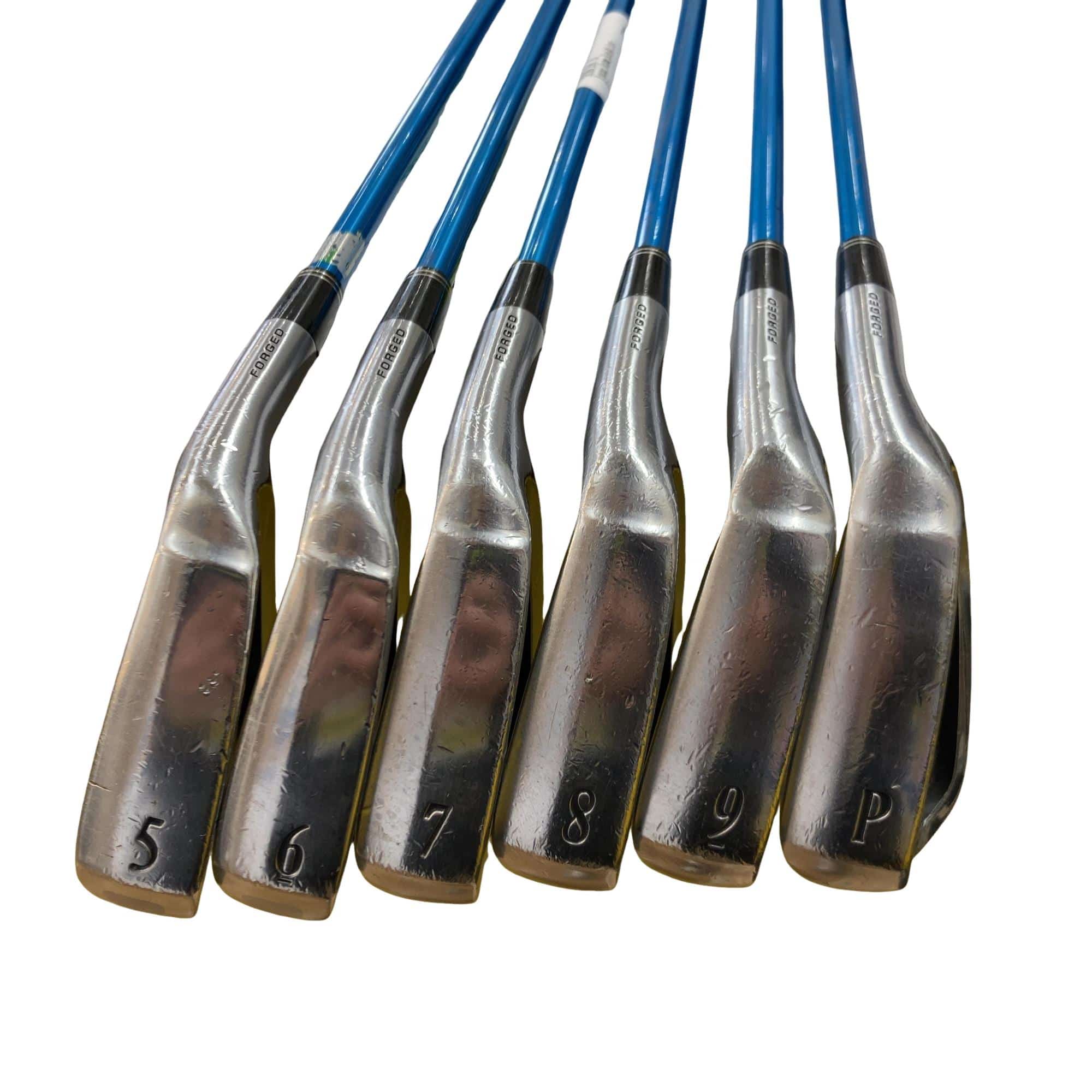 �r�q�h�w�n�m�@�y�T�S�T�@�@�U�r�i���{���F�U�{�Z�b�g�j