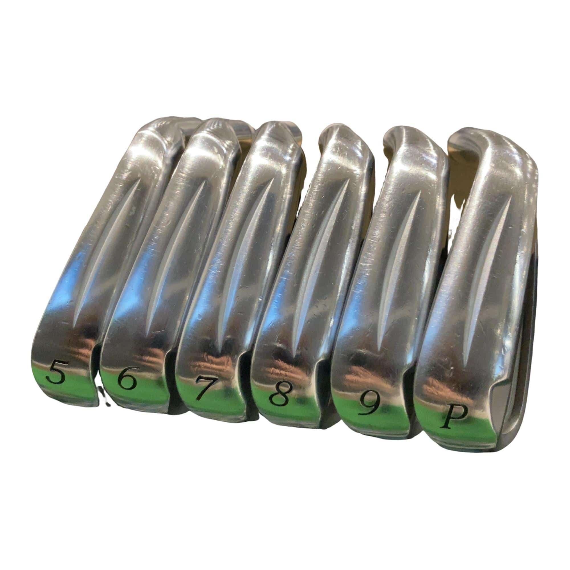 �q�������q���@�q�����@�u�@�U�r�i���{���F�U�{�Z�b�g�j