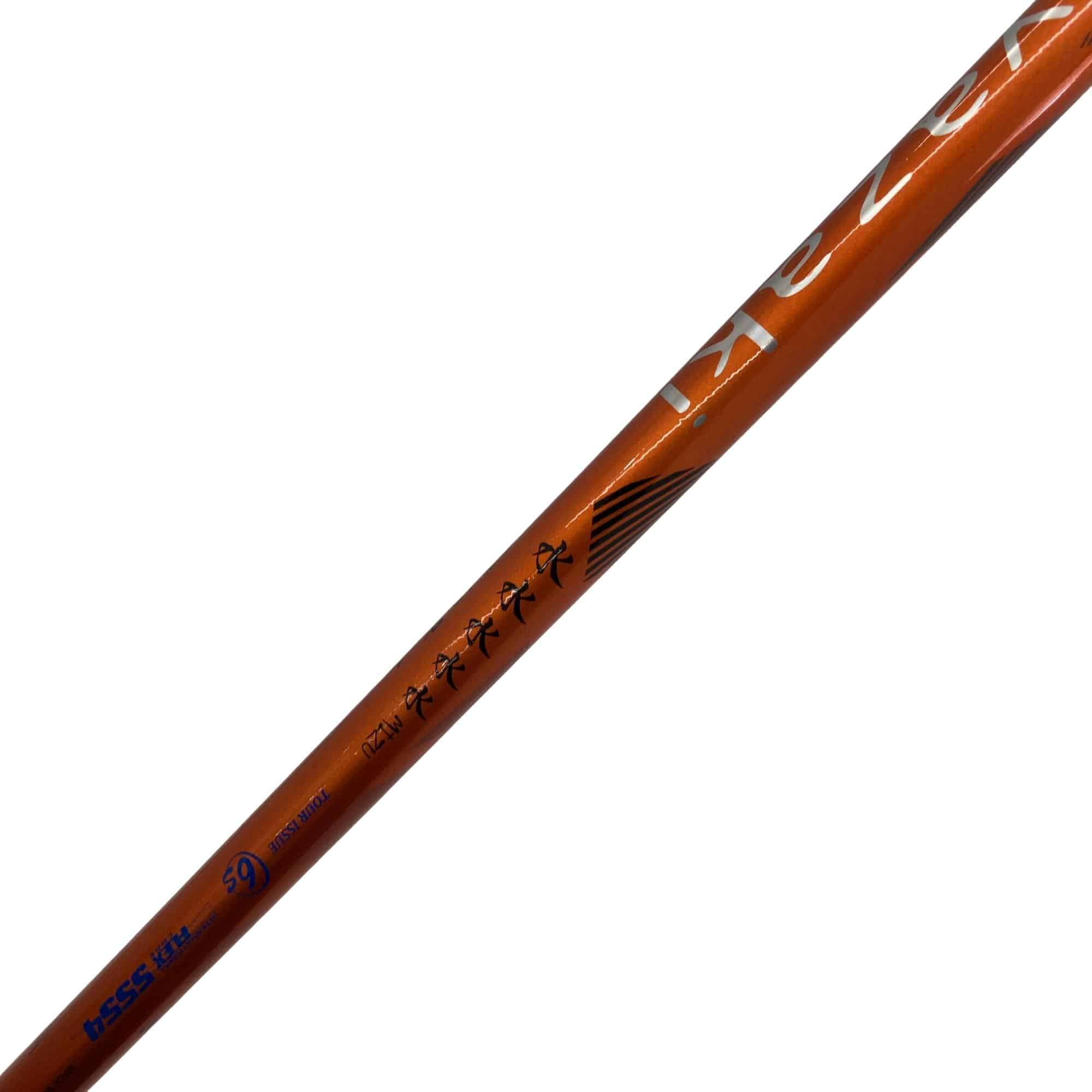 �r�q�h�w�n�m�@�y�@�e�U�T�@�R�v