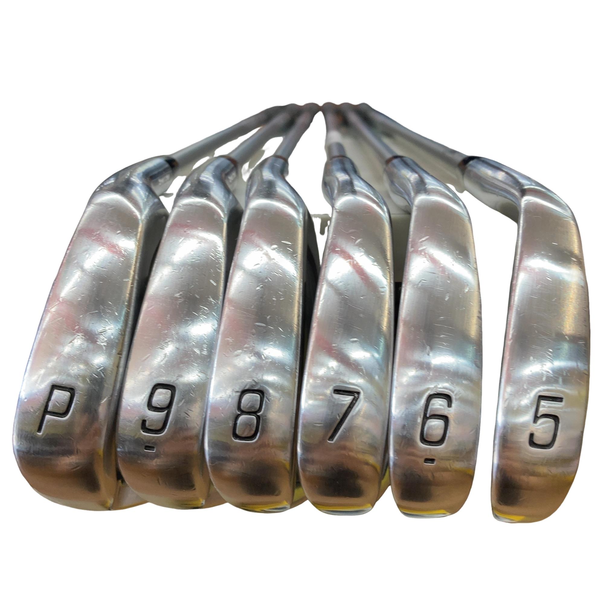 �a�q�h�c�f�d�r�s�n�m�d�@�Q�Q�Q�b�a�{�@�U�r�i���{���F�U�{�Z�b�g�j