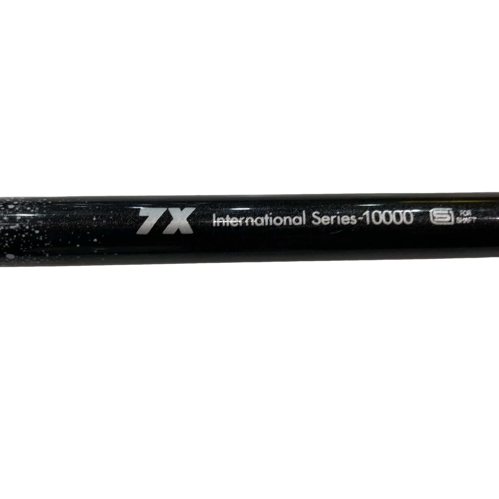 �q�n�f�t�d�@�r�s�@�k�r�@�R�v�{