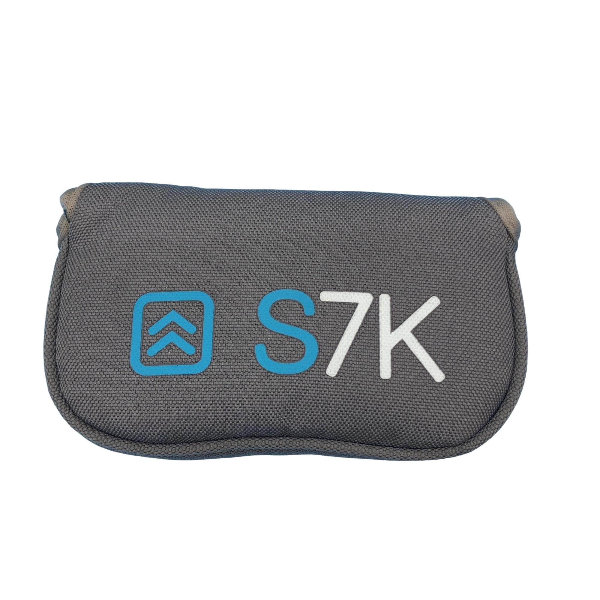 �r�V�j�@�r�s�`�m�c�@�`�k�n�m�d�@�R�S�C���`