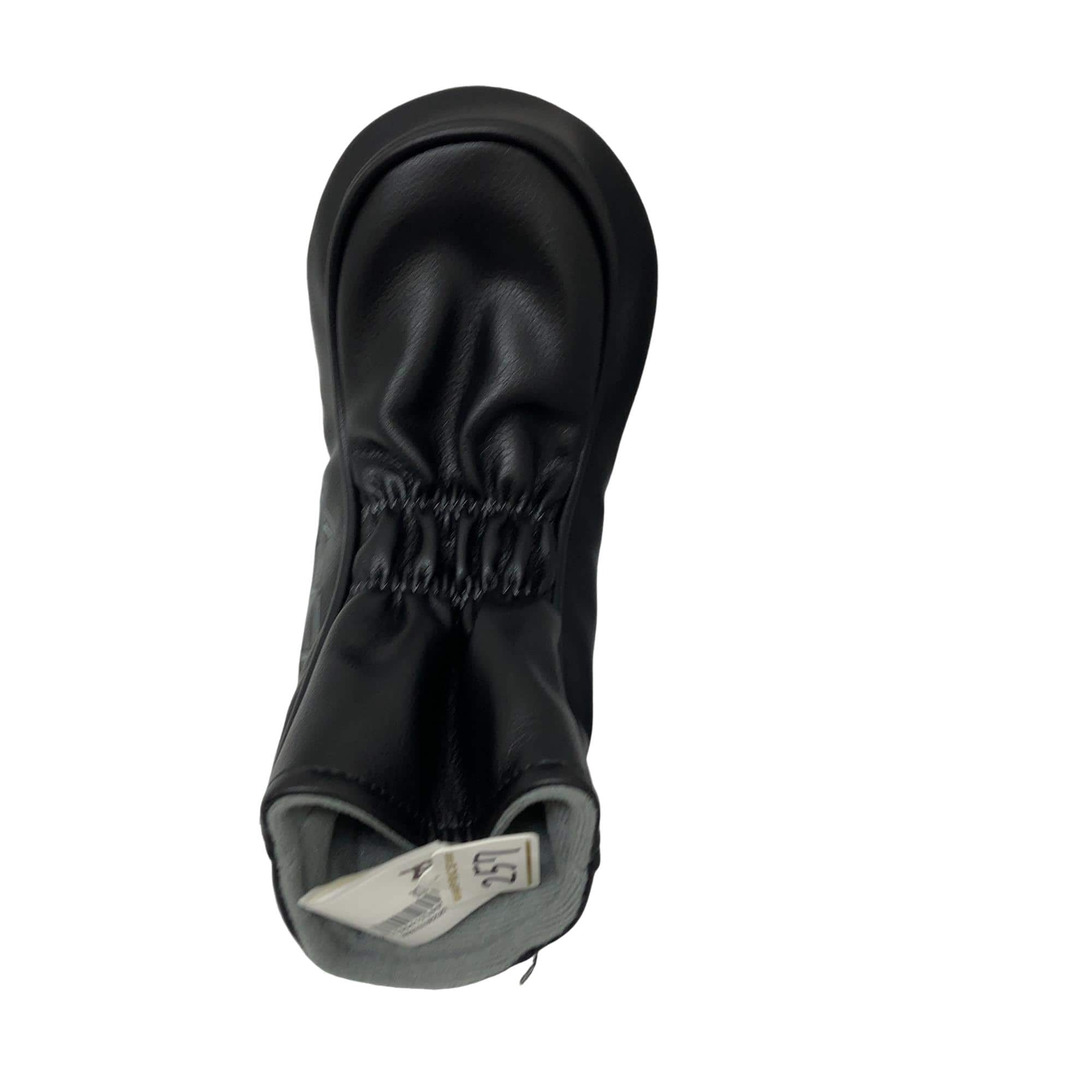 �r�q�h�w�n�m�@�y�w���@�T�v